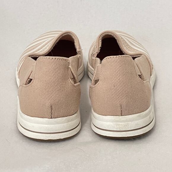 Clarks Cloud Steppers Slip On Shoes Womens 8.5 Tan White Striped Cushion Comfort - Picture 2 of 8